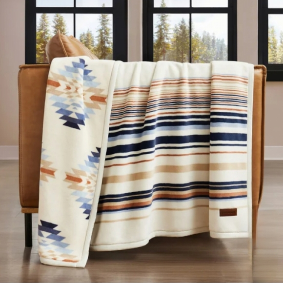 Pendleton Reversible Plush Throw Blanket Savanna Stripe Velvety Cozy 50"x70" - Picture 1 of 4
